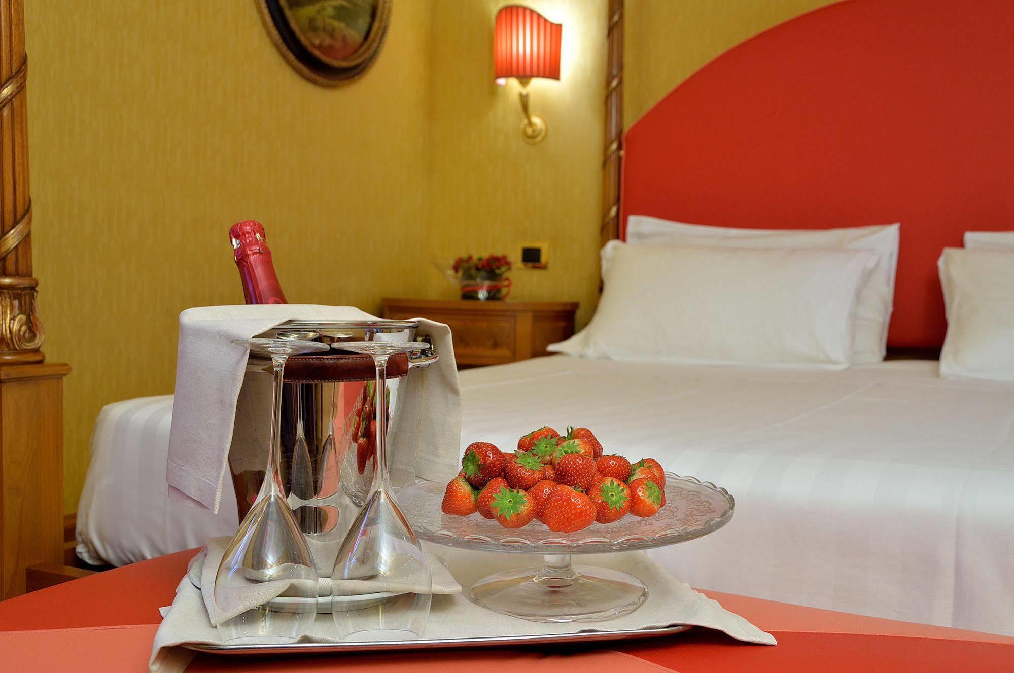Hotel Homs Roma Ngoại thất bức ảnh